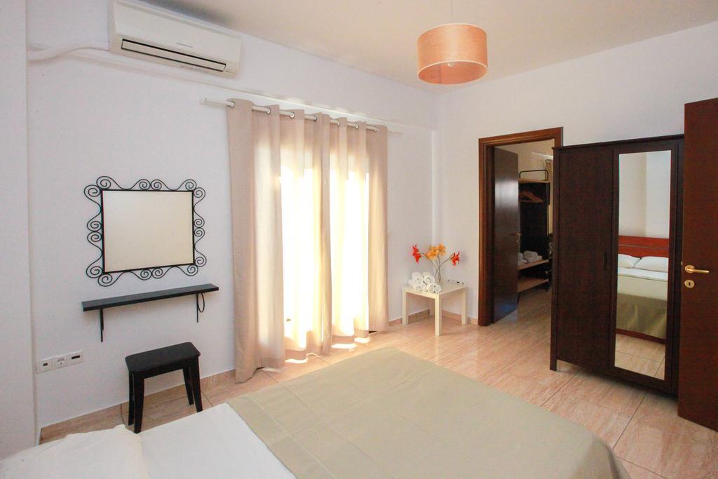 Kallisti Apartments Skiathos Town Quarto foto