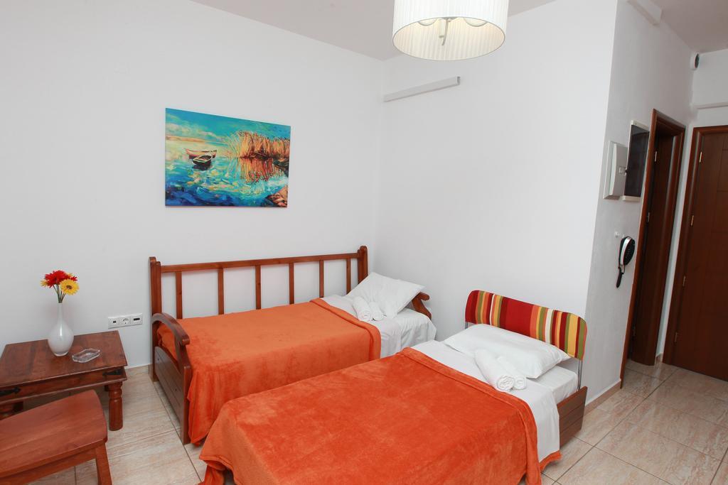 Kallisti Apartments Skiathos Town Quarto foto