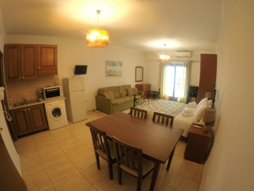 Kallisti Apartments Skiathos Town Exterior foto